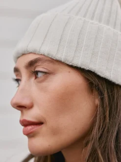 - N. Premium 100% kasjmier gebreide pomponmuts*Next New