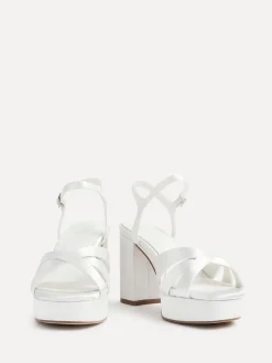 Bridal Keliah sandalen met plateauzool, gekruiste bandjes en blokhak*Linzi Outlet