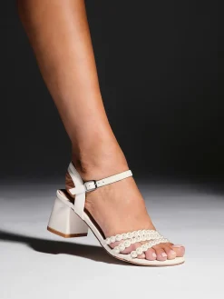 Perla sandalen met hak en parelbandjes*Linzi