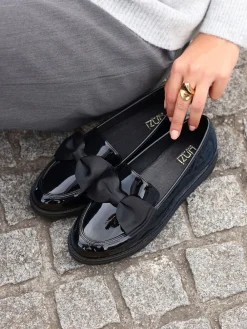 Wide Fit Violetta Classic Slip-On Loafers With Fabric Bow Detail*Linzi Outlet