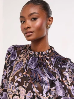 - Hoogsluitende blouse*Lipsy New