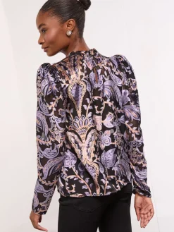 - Hoogsluitende blouse*Lipsy New