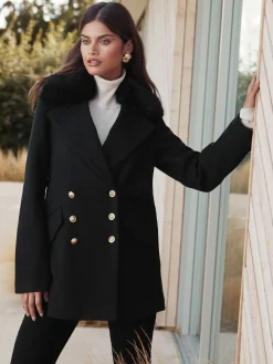 Dolly-jas met kraag van imitatiebont*Lipsy