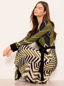 Geometric Print Jersey Wrap Midi Dress*Lipsy