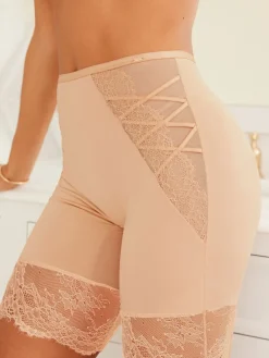 vormgevende buik- en dijspiercontroleshorts*Lipsy Discount