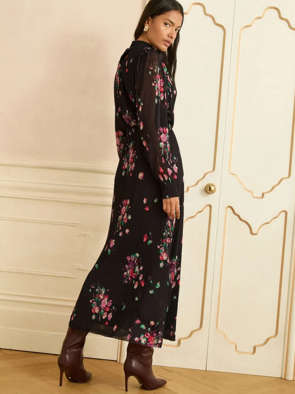 - Hoogsluitende midi-jurk van mesh met plisséplooien*Love & Roses Best