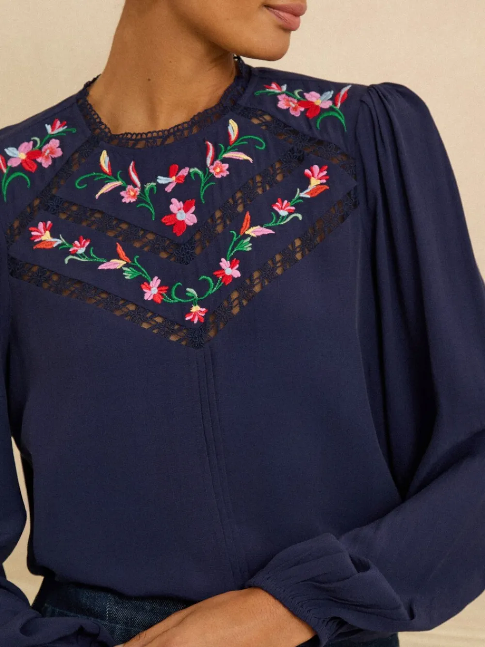 Embroidered Crew Neck Long Sleeve Blouse*Love & Roses Sale