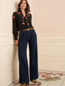 Getailleerde Jeans*Love & Roses Hot