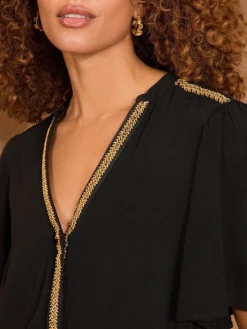 playsuit met ceintuur, korte mouwen en lovertjes*Love & Roses Clearance