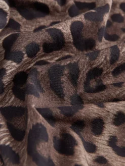 Luipaardprint - Relaxed Boxy T-shirt met ellebooglengte mouwen en ronde hals*Next Outlet