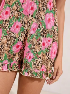 - playsuit met print en cover-up*Lipsy New