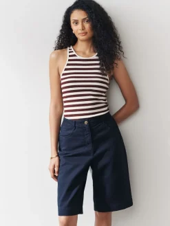 - Knielange short*Next Discount