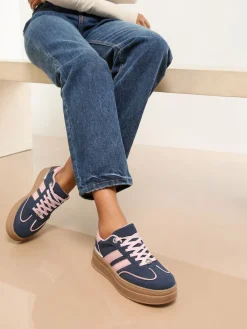 Marineblauw - Faux suède sportschoen met dikke zool*Lipsy Best