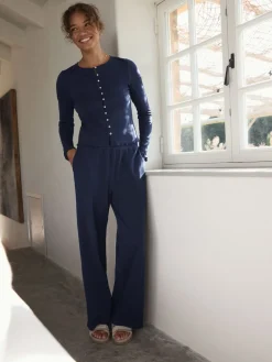 - Geribbelde pyjama met knopen*self. Clearance