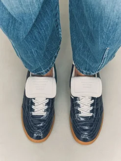 Marineblauw met krokodilleneffect - Forever Comfort® Fold Over Lace-Up Trainers*Next Sale