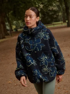 - Active jack met capuchon van borg*Next Sale