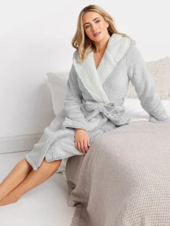 Zachte badjas met contrasterende capuchon*M&Co Hot