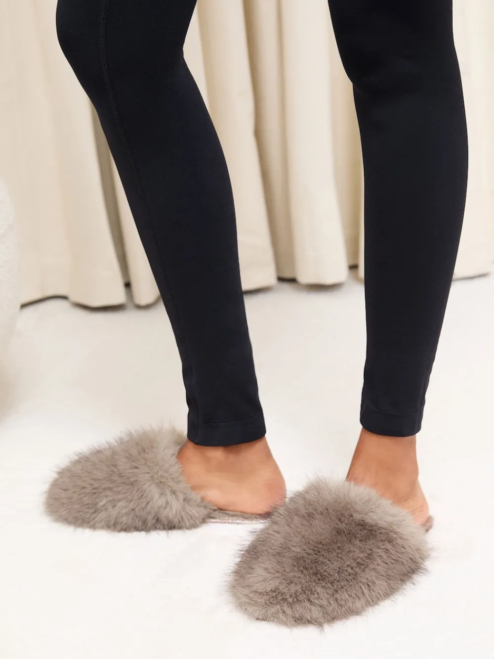 - Faux Fur Ultra Fluffy Close Toe Mule Nightwear Slippers*Lipsy Discount