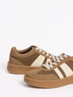 Mokkabruin - Lace Up Retro Gumsole Sports Trainers*Friends Like These Sale