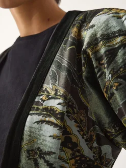 Delta Print Velvet Kimono*Monsoon