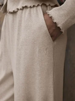 - Geribbelde pyjama met knopen*self. Outlet