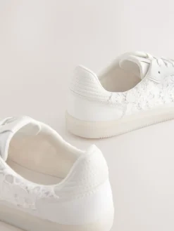 Naturel Broderie - Sneaker met veters*Next Discount