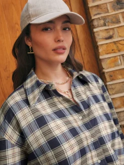 - Overhemd met lange mouwen*Next Hot