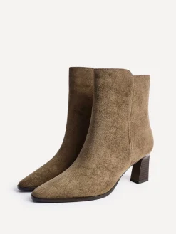 - Thorn Stacked Block Heel Ankle Boots*Linzi Outlet