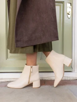 - Kate Zip Side Square Toe Block Heel Ankle Boots*Novo Clearance