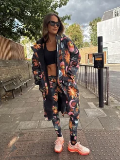 - omkleedjas met borgvoering*Never Fully Dressed New