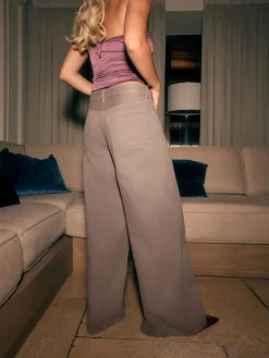 - Palazzo-jeans met hoge taille en wijde pijpen*Next Best