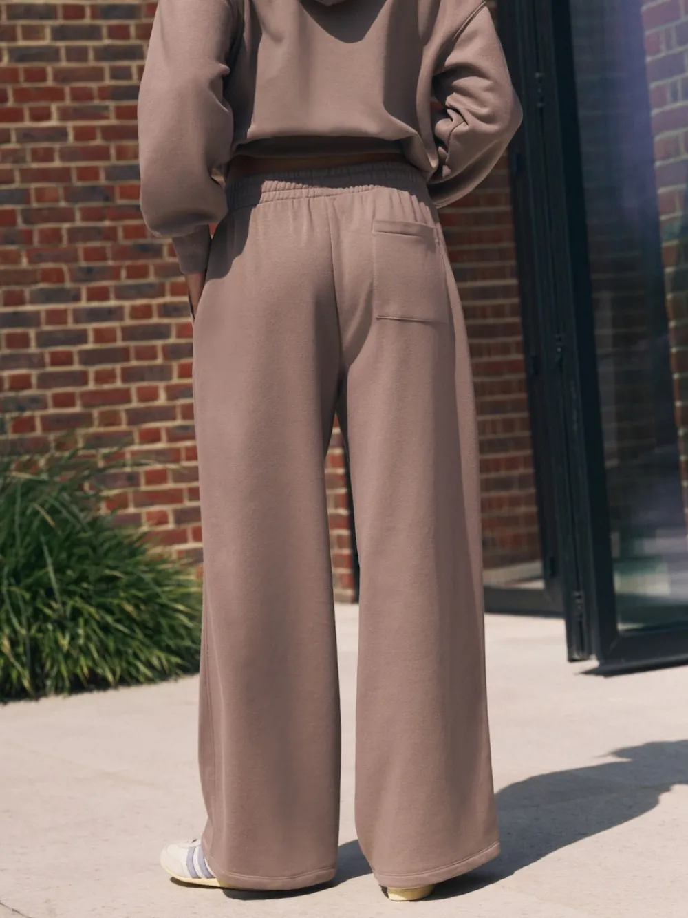 Nertsgrijs/bruin - joggingbroek met wijde pijpen*self. Online