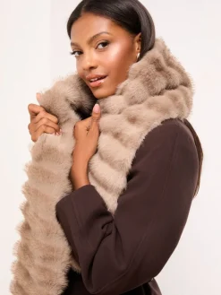 - Faux Fur Scarf*Lipsy Sale