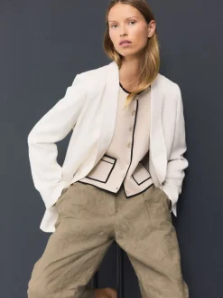 - Mooi gilet met knoopsluiting en ronde hals*Next New