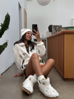 Borg-fleece met borduursel*Never Fully Dressed Sale