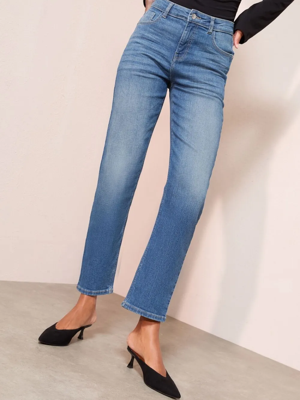 - Ankle Straight Leg Jeans*Friends Like These Sale