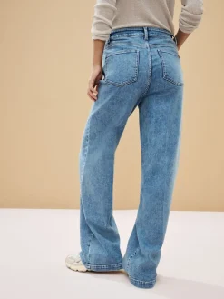 - Jeans met wijde pijpen*Next Hot