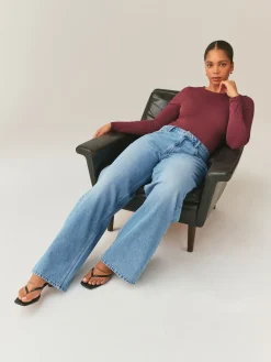 Normaal blauw - Jeans met zandloperpasvorm en wijde pijpen*Next Outlet