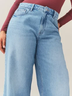 Normaal blauw - Jeans met zandloperpasvorm en wijde pijpen*Next Outlet
