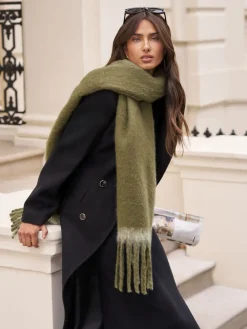 Olijfgroen - Cosy geborstelde sjaal*Lipsy