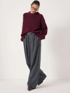 - Cora Relaxed Chunky Cashmere Crew Jumper*Hush Hot