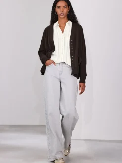 - Ruimvallend 100% katoenen button-down casual overhemd met lange mouwen*Next Online