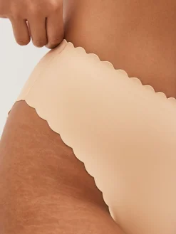 - No VPL slipje met geschulpte rand*Next Outlet