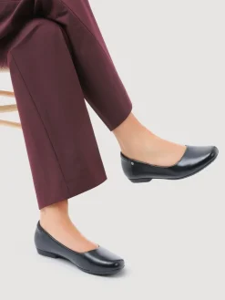 - Zwarte ballerina's met spitse neus*Pavers Outlet