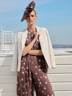 Maxine chiffon jumpsuit met stippen*Phase Eight Clearance