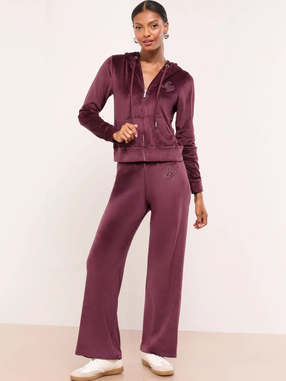 Plumb Paars - - Geborduurde velours hoodie met rits*Lipsy Sale