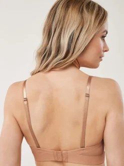 - Lange strapless beha met lichte vulling en lage achterkant voor een mooi silhouet*Next Hot