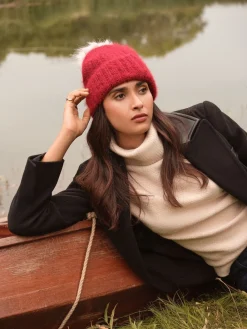 Red and Pink Constrast - Cosy Pom Hat*Love & Roses Online