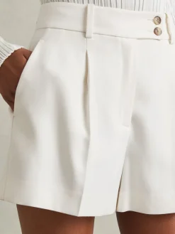 Millie maatsnitshort met bandplooi*Reiss Online