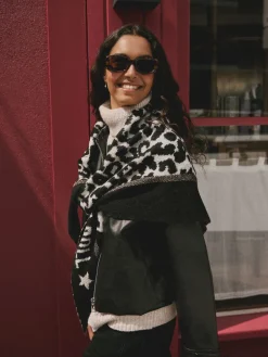 Triangle Cosy Scarf*Rockett St George Online